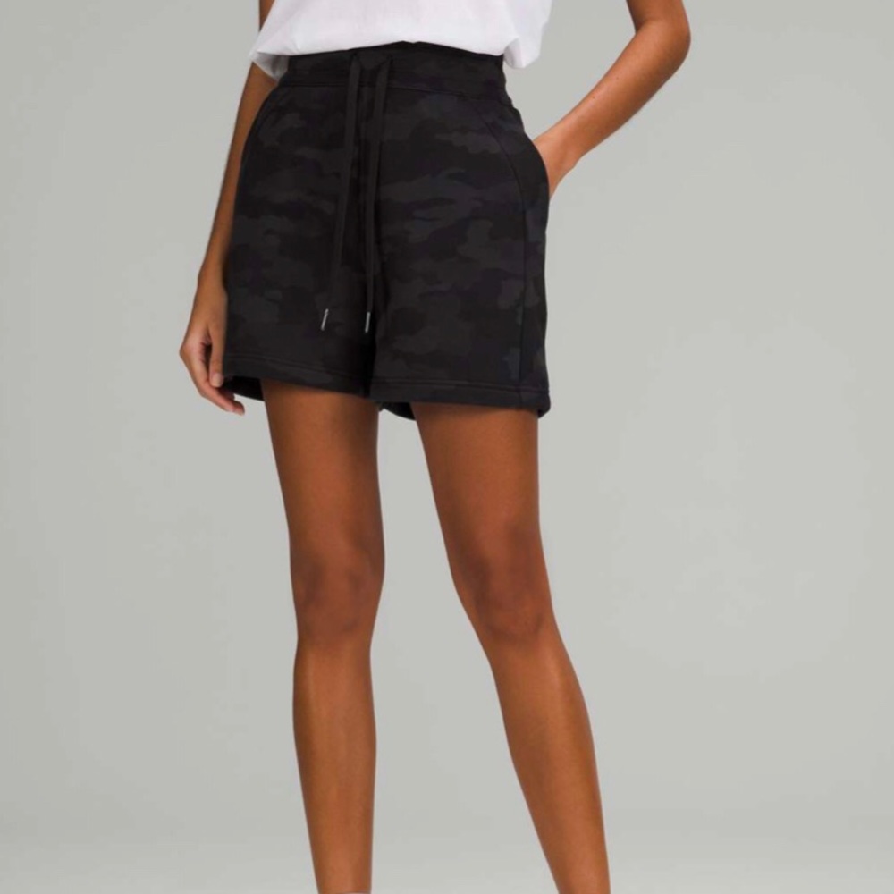 Lululemon Scuba High Rise Short 5”